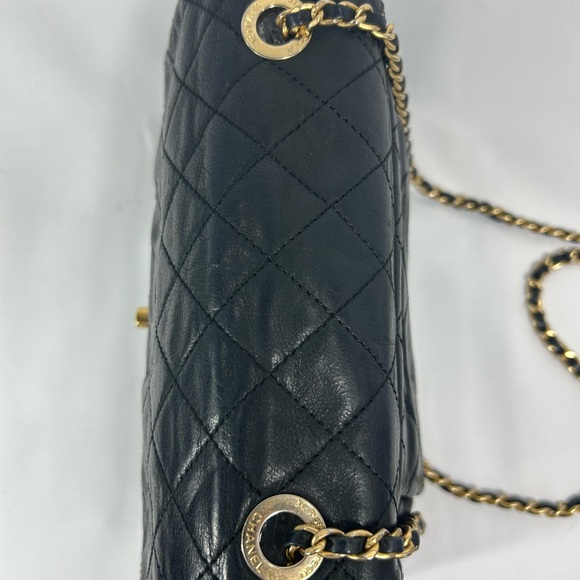 Chanel Chic Quilted Flap Bag - Picture 5 of 16